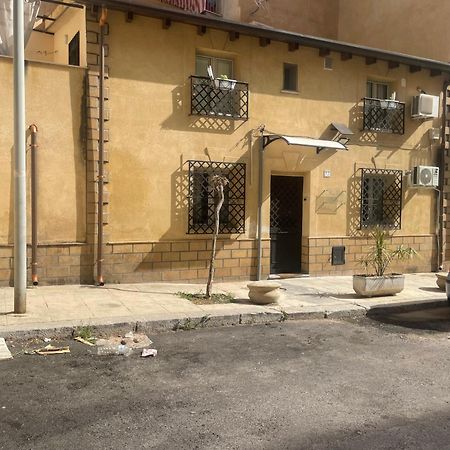 La Zisa Holiday Palermo Eksteriør billede